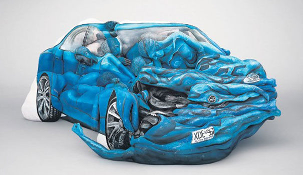 Artist Builds a Car from Bodypainted Models #design #fotografia