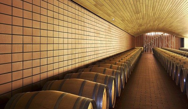 Nueva sala de barricas para el vino de referencia de Vega Sicilia #arquitectura #design