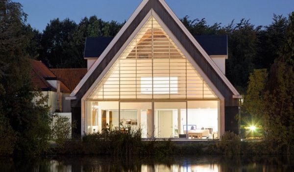 Una iglesia de Rotterdam reconvertida en casa unifamiliar #arquitectura #design